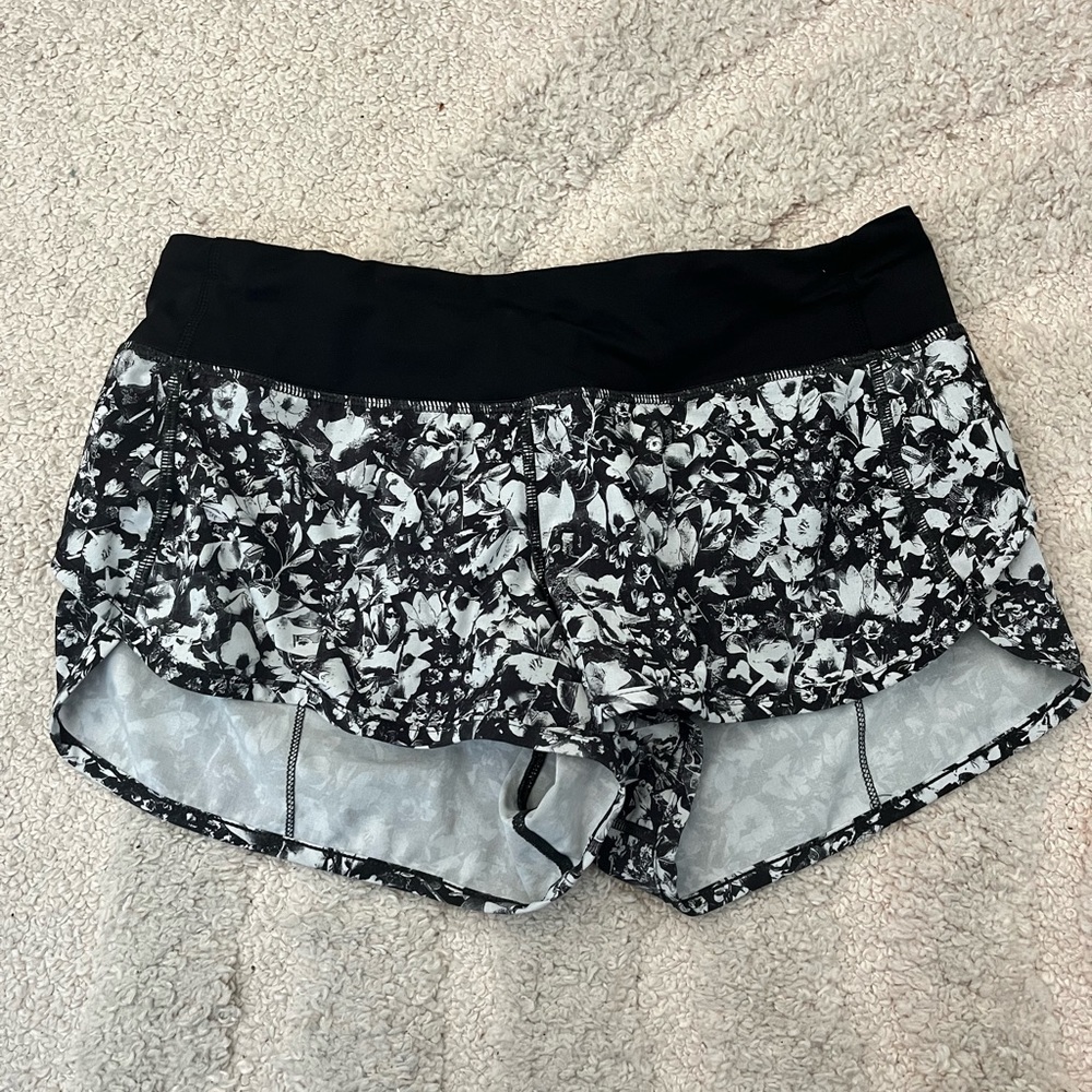 Lululemon Speed Up Shorts 2.5”